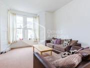 3 Bedrooms Flat for rent in Coningsby Road, Finsbury...