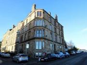 3 Bedrooms Flat for rent in Crow Road, Glasgow G11