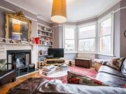 3 Bedrooms Flat for rent in Denton Road, London N8