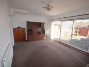 3 Bedrooms Flat for rent in Dukes Avenue, Grays RM17