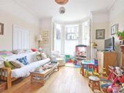 3 Bedrooms Flat for rent in Dyne Road, Brondesbury NW6
