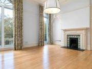 3 Bedrooms Flat for rent in Egerton Gardens, South...