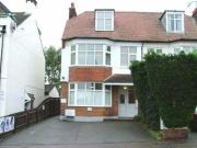 3 Bedrooms Flat for rent in Elm Road, Leigh On Sea,...