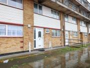 3 Bedrooms Flat for rent in Emsworth Close St. Mary´s...