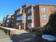 3 Bedrooms Flat for rent in George V Avenue, Goring By...