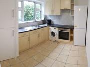 3 Bedrooms Flat for rent in Havers Lane, Bishop´s...