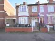 3 Bedrooms Flat for rent in Hermitage Road, Manor House N4 3 Bedrooms Flat for rent in Hermitage Road, Manor House N4