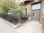 3 Bedrooms Flat for rent in Highburgh Road, West End,...