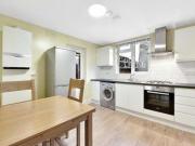 3 Bedrooms Flat for rent in Kellino Street, London SW17
