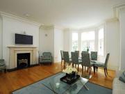 3 Bedrooms Flat for rent in Kensington Court, Kensington W8