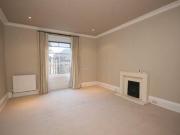 3 Bedrooms Flat for rent in Lansdowne Crescent,...