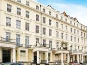 3 Bedrooms Flat for rent in Lexham Gardens, High Street...