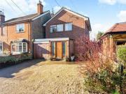 3 Bedrooms Flat for rent in Little Heath Road, Chobham,...