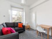 3 Bedrooms Flat for rent in Livingstone Place,...