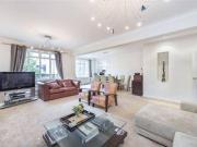 3 Bedrooms Flat for rent in Maitland Court, Lancaster...