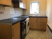3 Bedrooms Flat for rent in Merridale Road,...