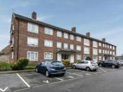 3 Bedrooms Flat for rent in Millwood Court, Alderfield...
