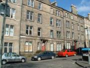 3 Bedrooms Flat for rent in Murieston Crescent, Dalry,...