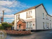 3 Bedrooms Flat for rent in New Greyhound, 70 Pavenhill,...