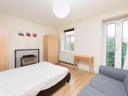 3 Bedrooms Flat for rent in Pageant Avenue, London NW9