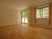 3 Bedrooms Flat for rent in Queensborough Mews, Bays...