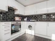 3 Bedrooms Flat for rent in South Bridge, Edinburgh EH1