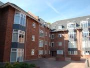 3 Bedrooms Flat for rent in Station Road, Wilmslow,...