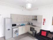 3 Bedrooms Flat for rent in Stirling Street, City...
