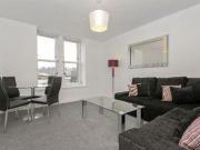 3 Bedrooms Flat for rent in Strathmore Avenue,...
