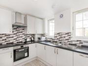 3 Bedrooms Flat for rent in Tabard Garden Estate, London SE1