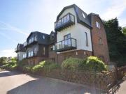 3 Bedrooms Flat for rent in The Priory, East Farleigh ME15