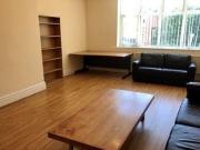 3 Bedrooms Flat for rent in Upper Chorlton Road, Whalley...