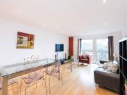 3 Bedrooms Flat for Rent in Vauxhall Bridge Road | Foxtons