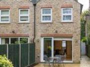 3 Bedrooms Flat for rent in Very Near Madeley Road Area,...