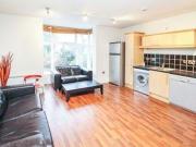 3 Bedrooms Flat for rent in Vesper Road, Kirkstall,...