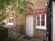 3 Bedrooms Flat for rent in Villiers Road, Watford WD19