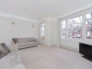 3 Bedrooms Flat for rent in Wandsworth Bridge Road,...