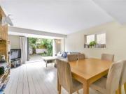 3 Bedrooms Flat for rent in Wandsworth Bridge Road,...