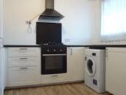3 Bedrooms Flat for rent in Westbridge Road, By...