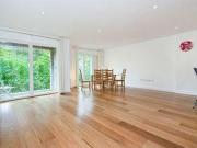 3 Bedrooms Flat for rent in Westking Place, Bloomsbury WC1H