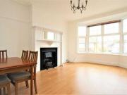 3 Bedrooms Flat for rent in Woodberry Crescent, London N10