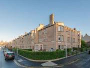 3 Bedrooms Flat for sale in 28 Comely Bank Grove, Comely...