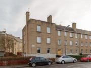 3 Bedrooms Flat for sale in 6/5 Whitson Terrace,...