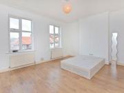 3 Bedrooms Flat for sale in All Souls Avenue, Willesden NW10