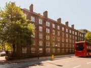 3 Bedrooms Flat for sale in Bow Road, Bow E3
