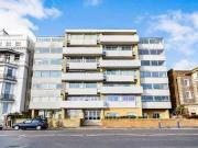 3 Bedrooms Flat for sale in Clive Court, Grand Parade,...