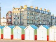3 Bedrooms Flat for sale in Kings Gardens, Hove, East...