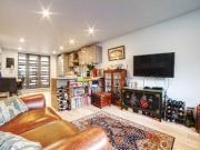 3 Bedrooms Flat for sale in Market Mews, Bermondsey...