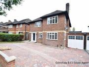 3 Bedrooms Flat for sale in The Ridings, Ealing, London W5