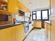 3 Bedrooms for rent in Farnham Road, Farnham Royal,...